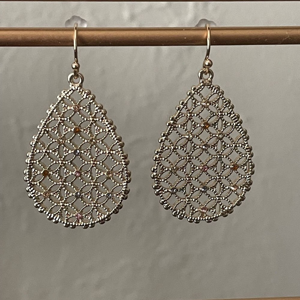 Loft drop earrings
